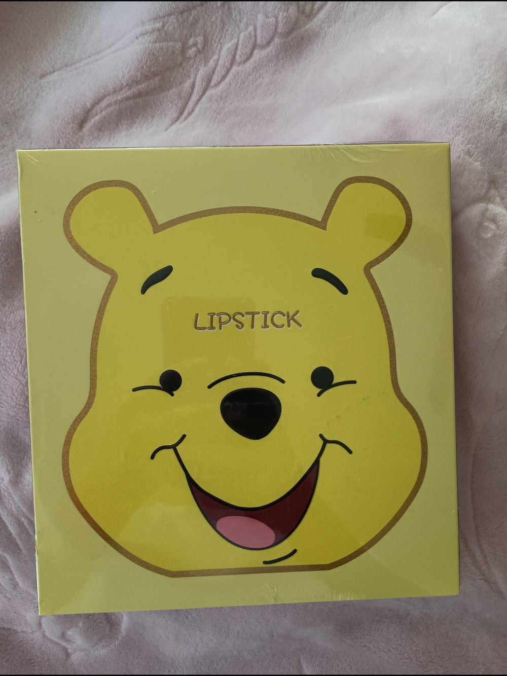 Lipstick Boutique Yellow Winnie-The-Pooh Face Wall Art